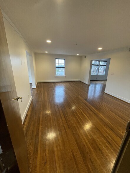 Interior Entrance - 1305 31st St S