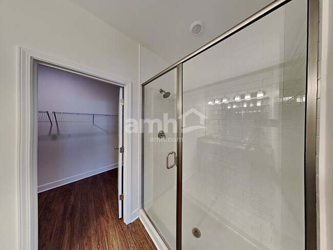 Building Photo - 5072 Trailwater Dr