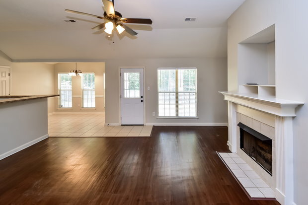 Building Photo - 836 Cedar Trace Cir