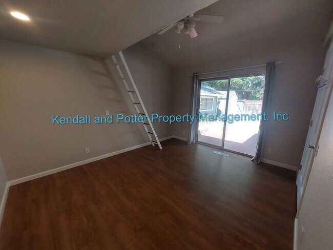 Building Photo - 5737 Soquel Dr