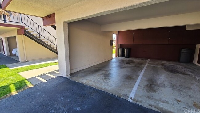 Building Photo - 1169 W Calle Del Sol