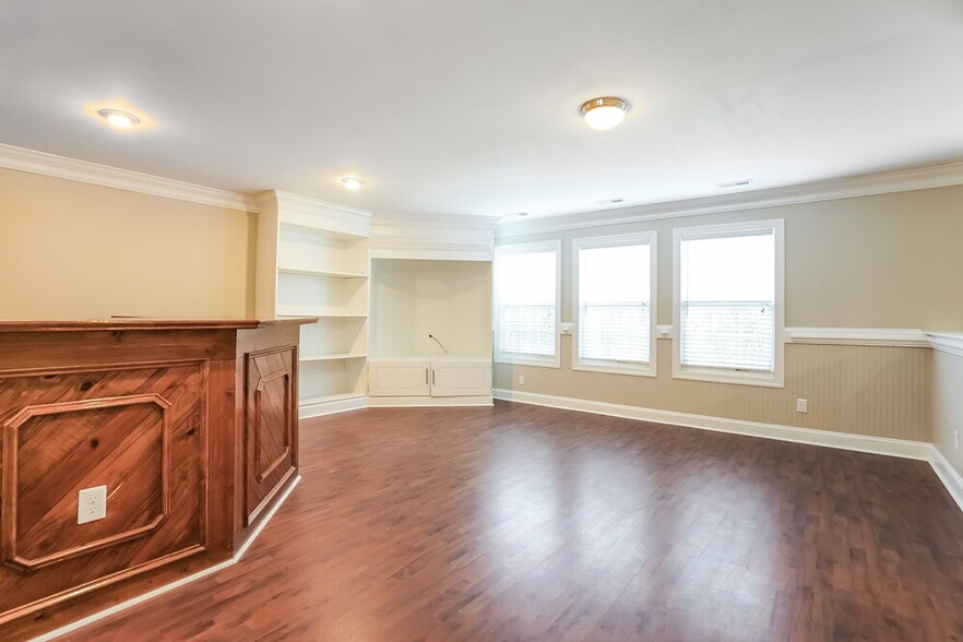 Building Photo - 5904 Roteny Court