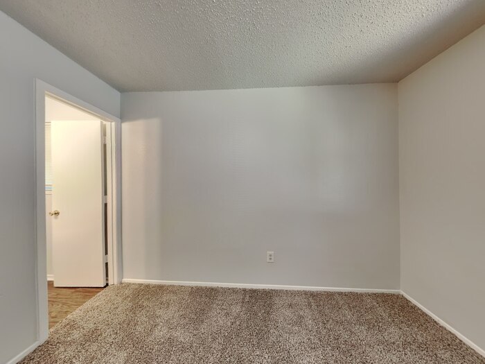 Building Photo - 1202 Neptune Dr