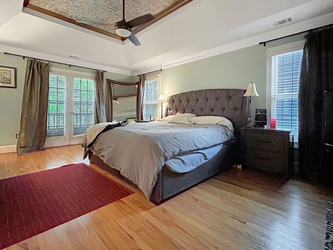 Building Photo - Brookhaven Beauty!  Furnished Short Term R...