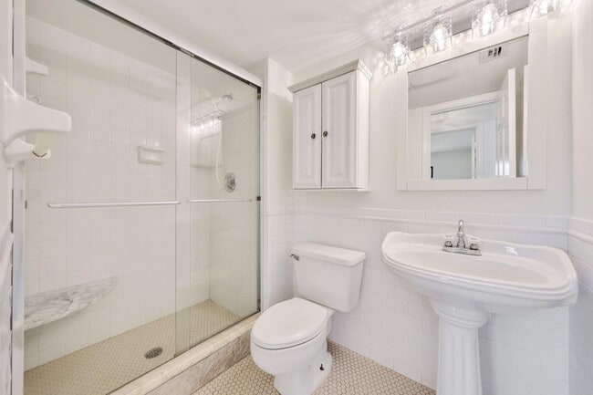 Building Photo - 200 Intracoastal Pl