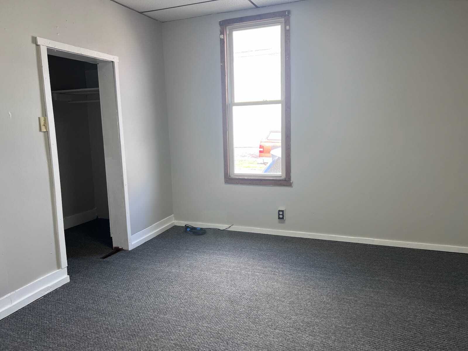 Building Photo - 709 20th St