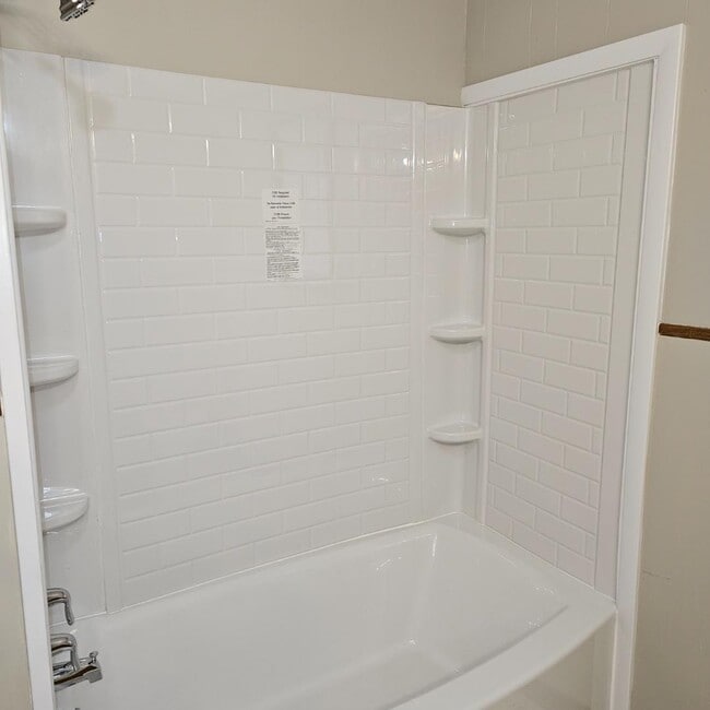 Building Photo - 1123 W Camellia Dr