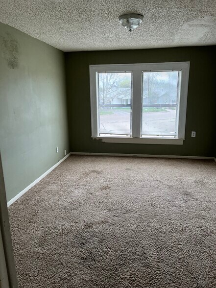 Primary Photo - 1623 Elizabeth Ave