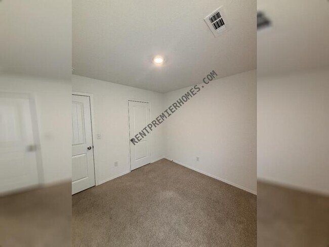 Building Photo - 80 Kinley Brk Ln