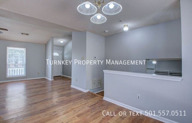 Building Photo - 1424 Mesquite Dr