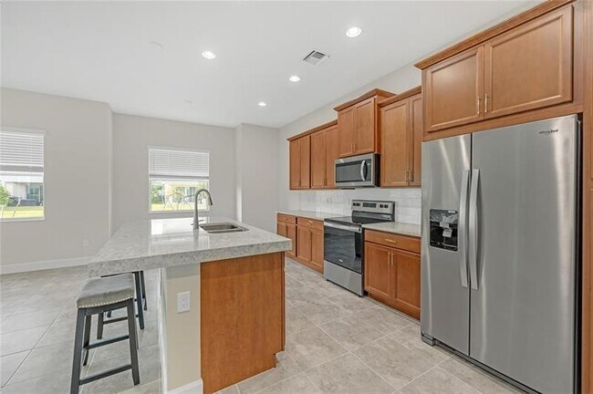 Building Photo - 14965 RedCove Pl