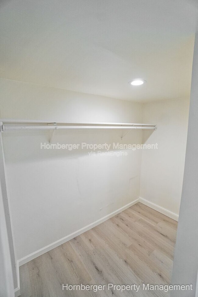 Building Photo - 5126 W Princeton Pl