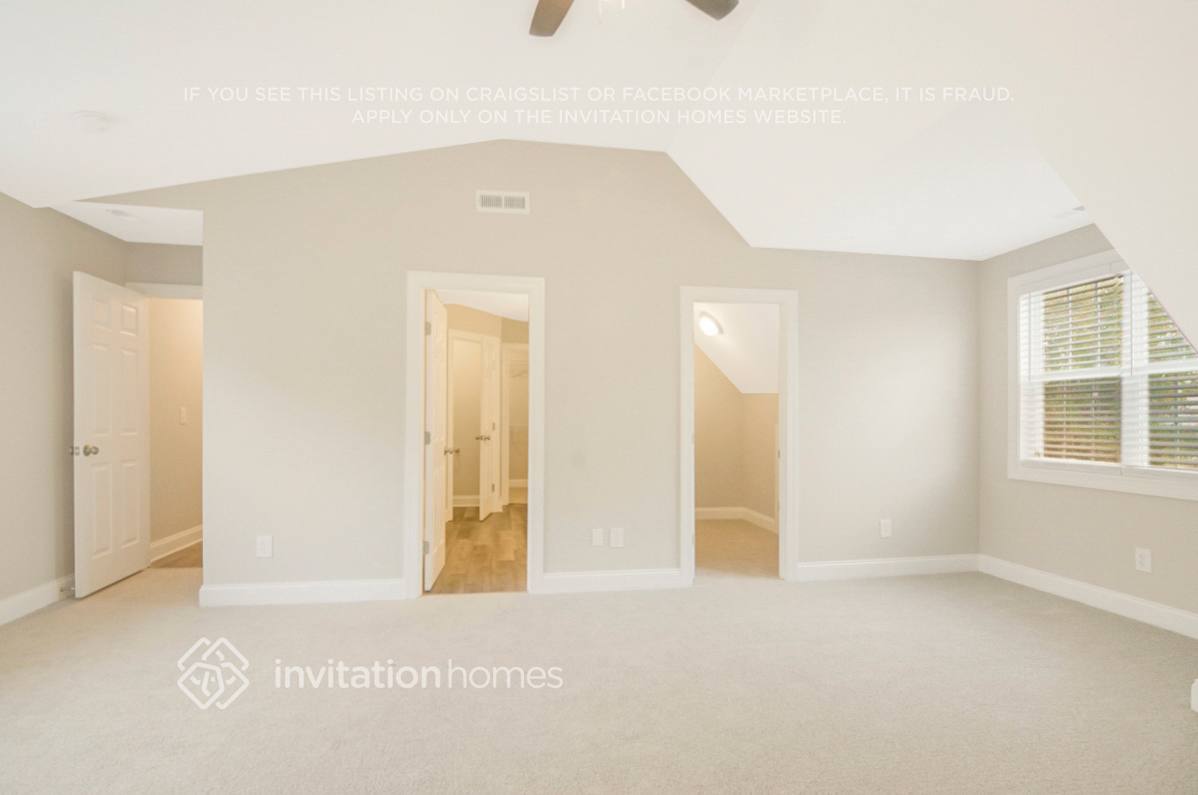 Building Photo - 460 Texanna Way