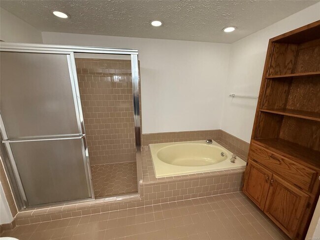 Building Photo - 3204 Gatsby Ln