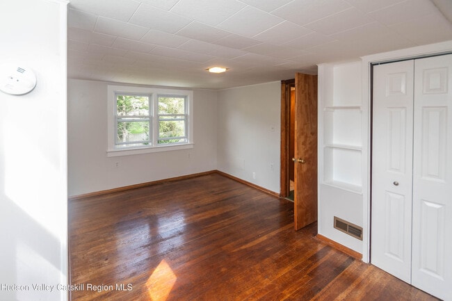 Building Photo - 297 Clifton Ave