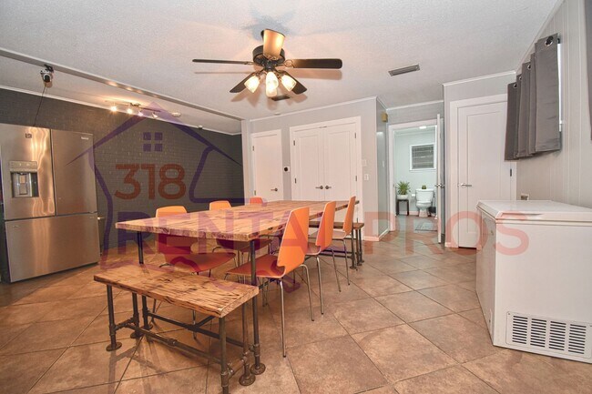 Building Photo - 4 Bed, 3 Bath Home in Ruston