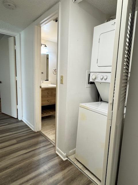 Building Photo - 207 Foxtail Dr