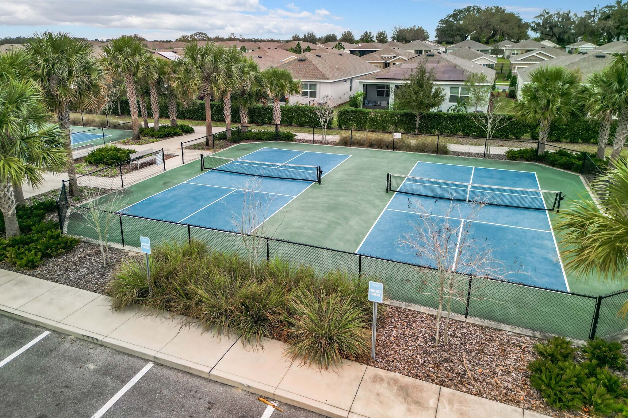 Building Photo - 5240 Sunshine Dr
