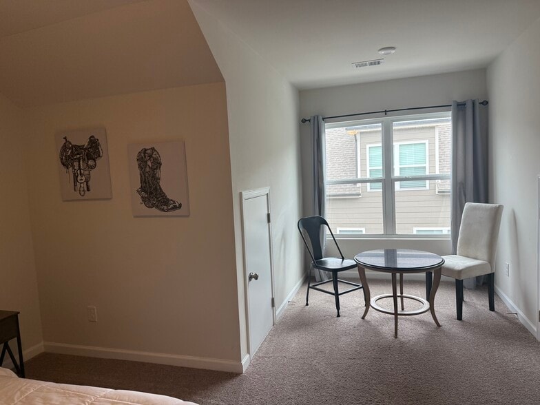 Building Photo - 2750 Sparrowgap Trl