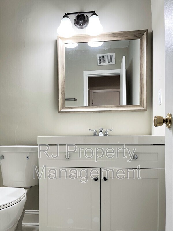 Building Photo - 4575 Buffer Dr