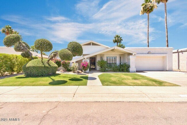 Primary Photo - 6711 E Aire Libre Ln