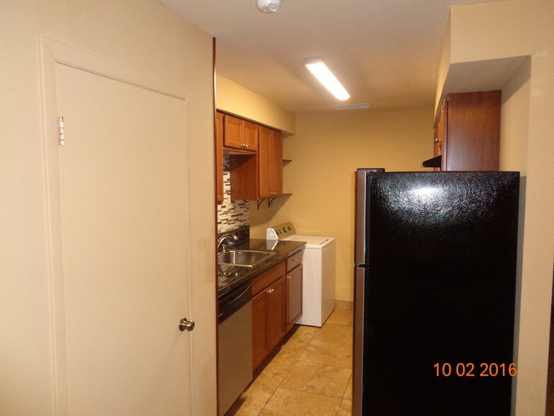 Building Photo - 946 Jennifer Jean Dr