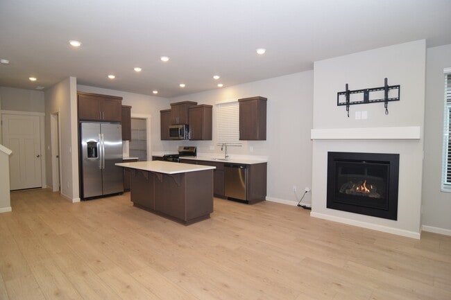 Building Photo - 8408 SE Quincy St