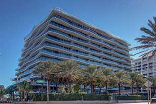 Building Photo - 8701 Collins Ave