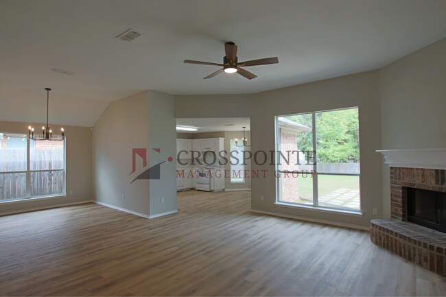 Building Photo - Available Now! Stunning 4 Bed 2 Bath Home in Flint, Tx! Whitehouse ISD!