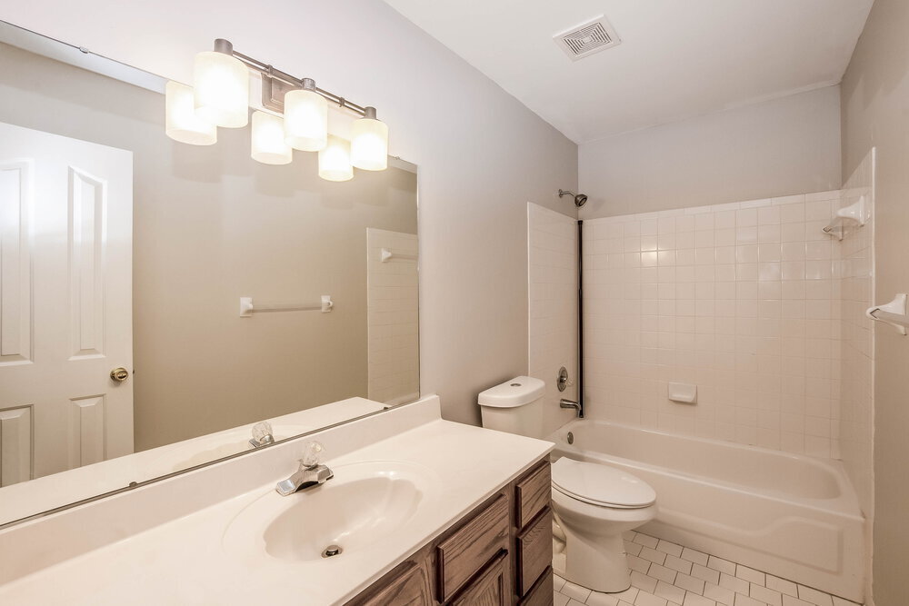 Building Photo - 6906 Greyhawk Cove N