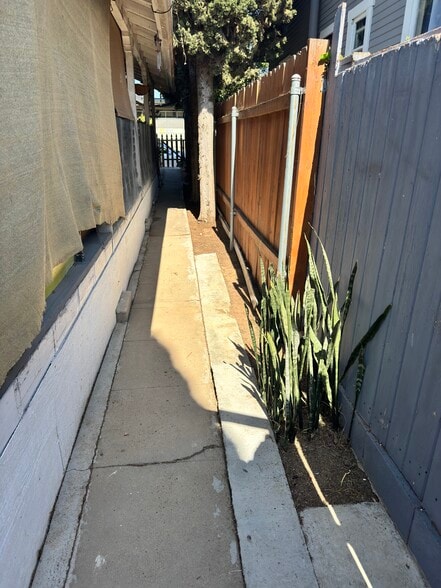 Building Photo - 2838 Fairmount Ave