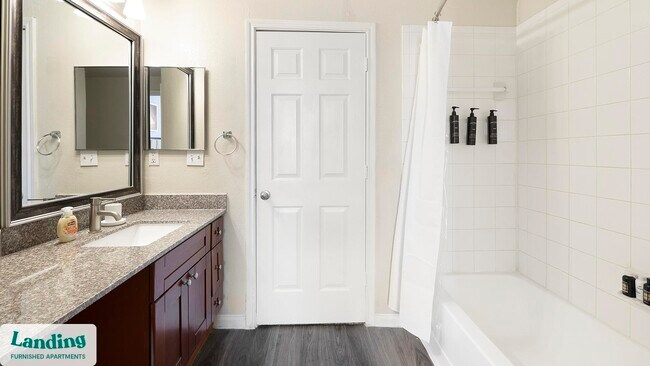 Building Photo - 901 Lakeside Cir