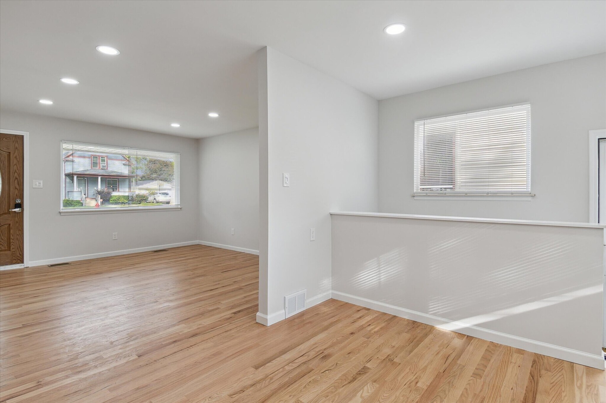 Hardwood floors throughout main level. - 9244 Northern Ave