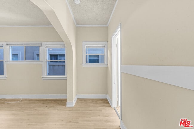 Building Photo - 3801 1/2 Mont Clair St