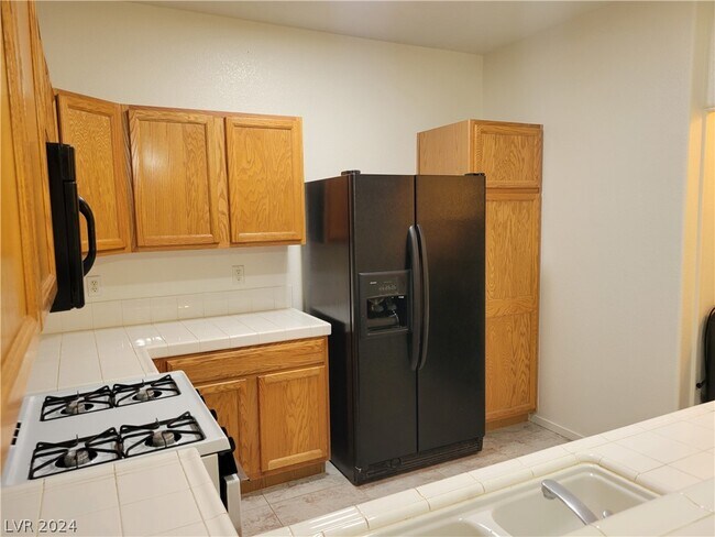 Building Photo - 2053 Jade Creek St