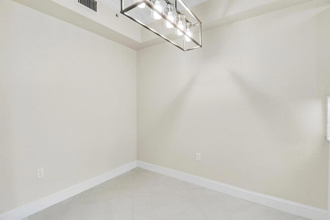 Building Photo - 11010 Legacy Dr