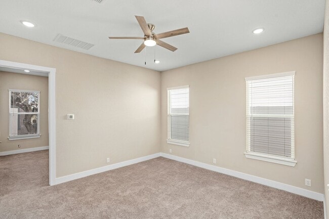 Building Photo - Brand New 3/2.5 Townhome
