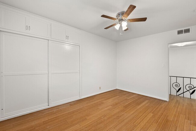 Building Photo - 1209 Orange Grove Ave