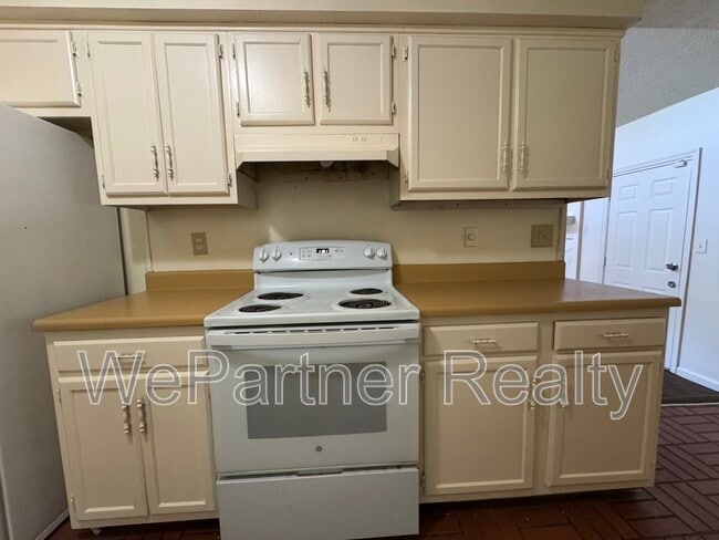 Building Photo - 7416 Dartmouth Ct
