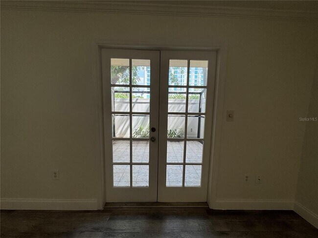 Building Photo - 5306 W Kennedy Blvd