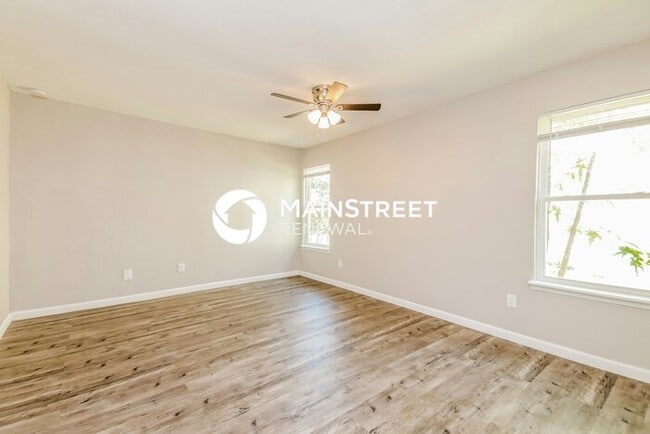 Building Photo - 3 Bedroom Pet-Friendly Home in Plano, TX with Main Street Renewal