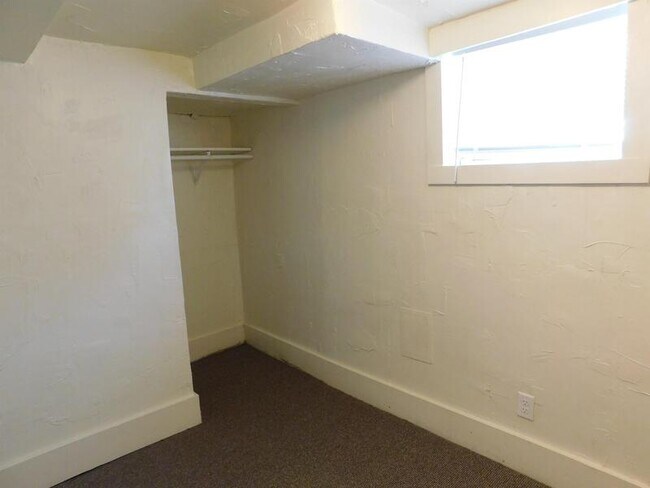 Building Photo - 516 S 900 W