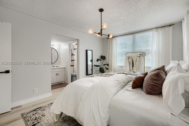 Building Photo - 9311 Orange Grove Dr