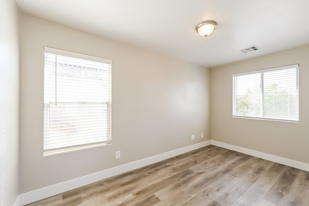 Building Photo - 9534 Vast Valley Ave