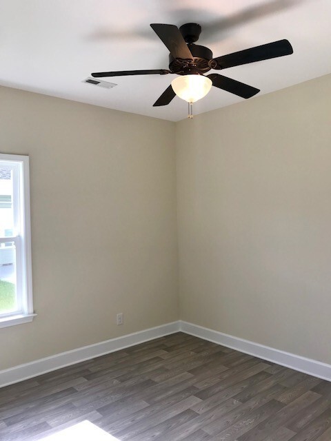 Building Photo - POND FRONT 4 Bedroom home in Jackson Estates - St. James Schools w/ 2 car garage!