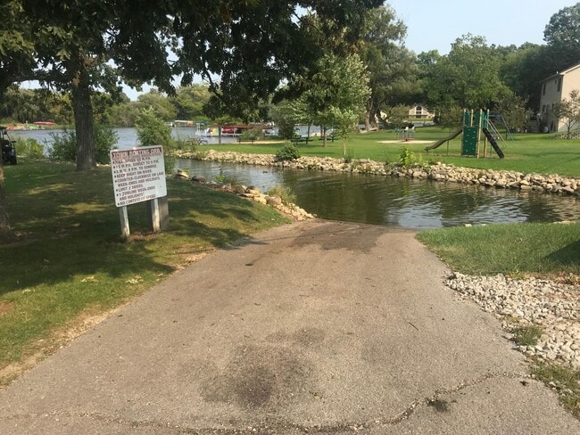 Building Photo - 4318 Golf Ln