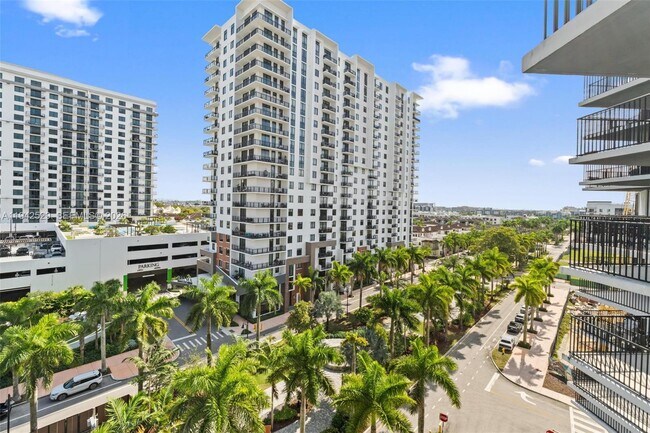 Building Photo - 5252 NW 85th Ave