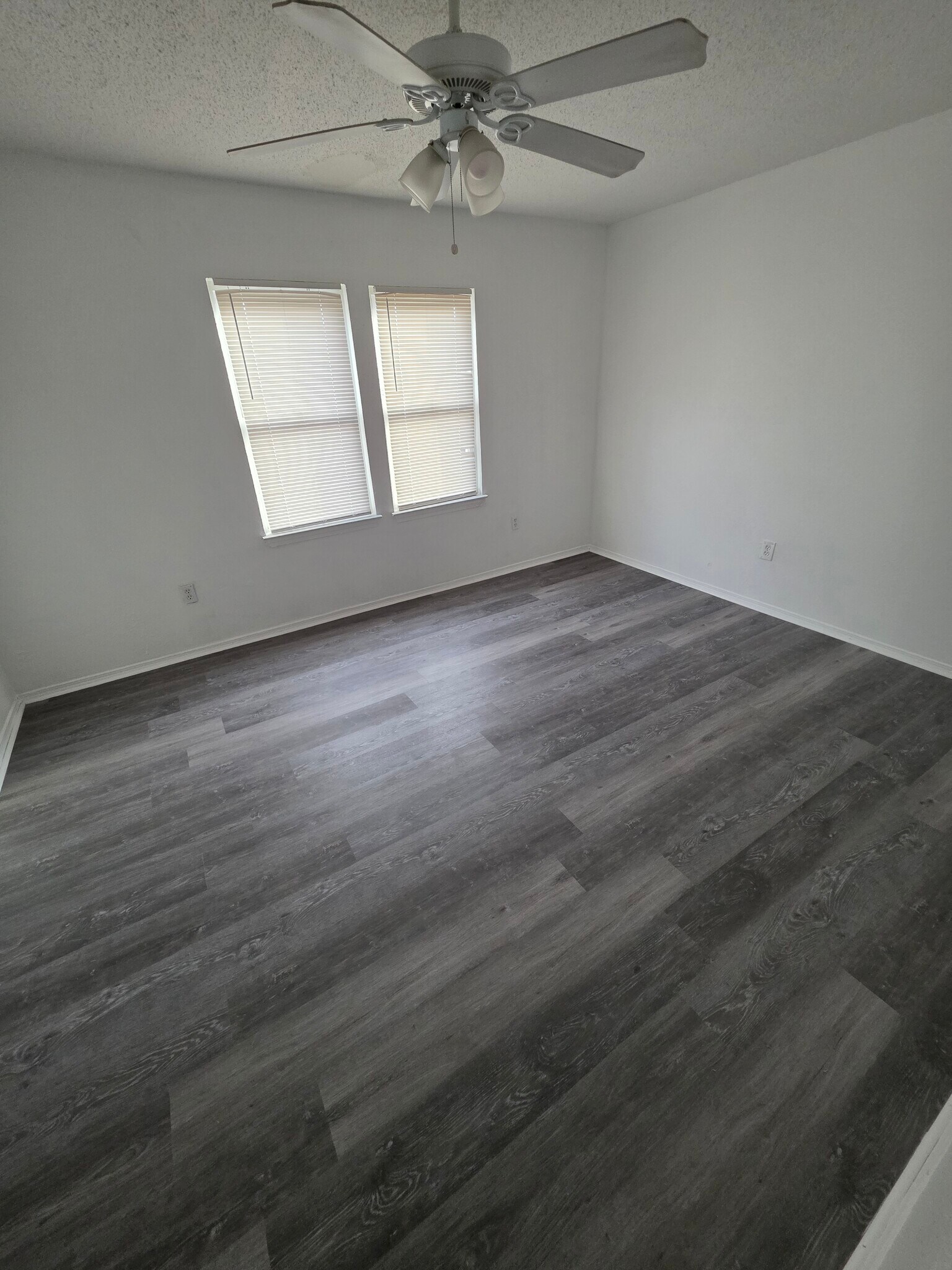 Building Photo - 6847 Mayo Blvd