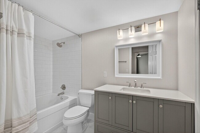 Building Photo - 246 Seabreeze Cir