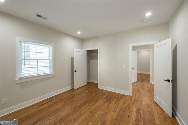 Building Photo - 1017 Ashby Terrace NW